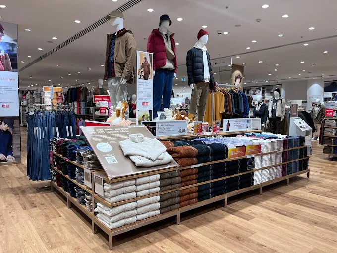 UNIQLO – Blacktown — project detail 2
